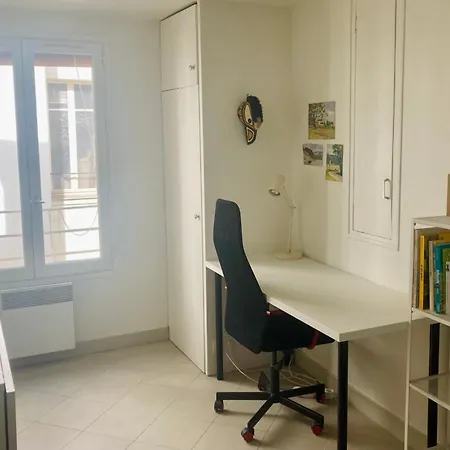 Apartment Studio Calme Au Coeur De Paris